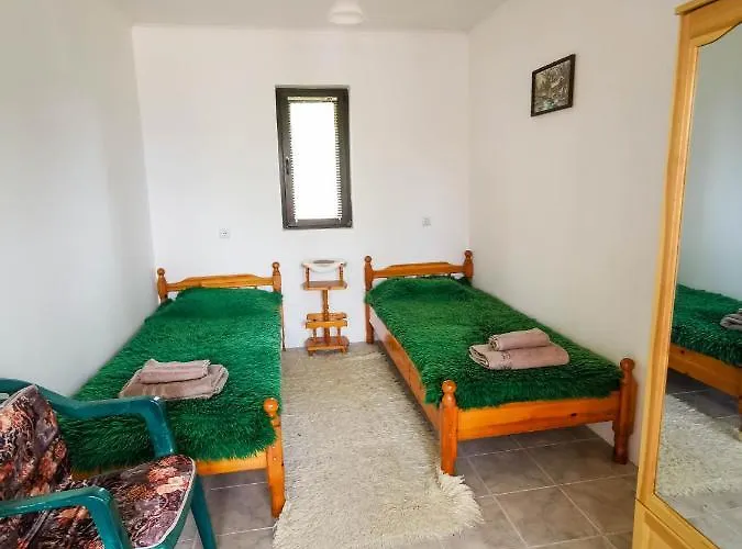 Вилла къща за гости,,вила росица,,