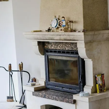 къща за гости,,вила росица,, Villa *